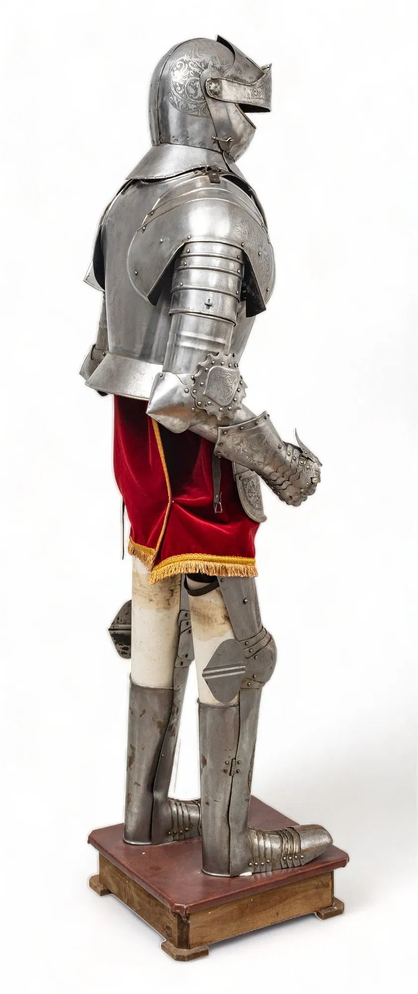 Spanish Conquistador Suit of Armor Replica