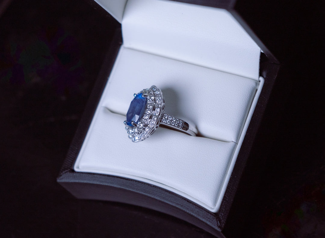 Saphire and Diamond Ring