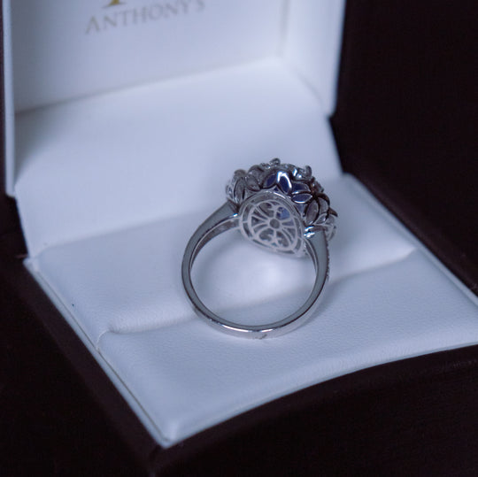 Saphire and Diamond Ring