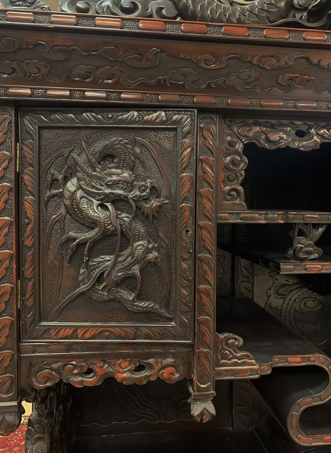 19th Century Chinese Étagère with Dragons