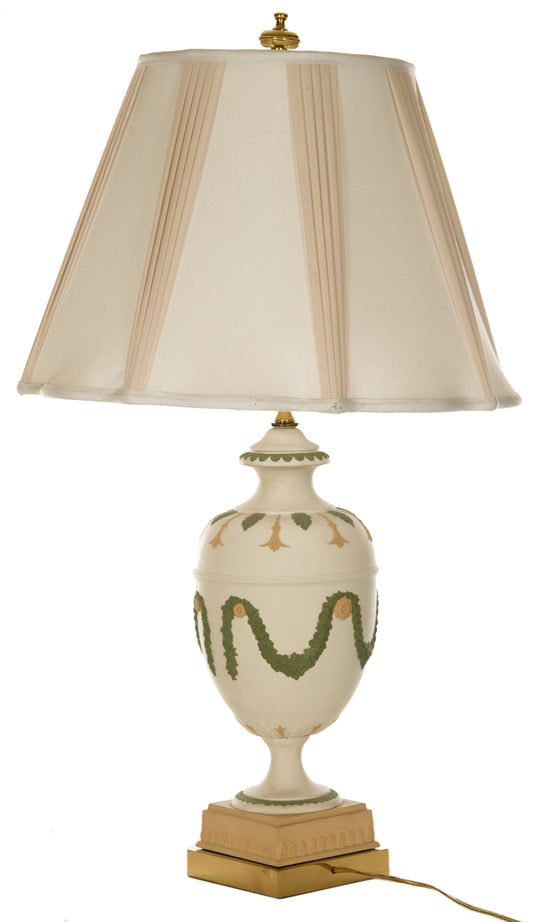 Neoclassical-style Ceramic Table Lamp with Garlands